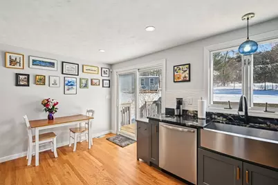 265 Manning St, Hudson, MA 01749 - Photo 5