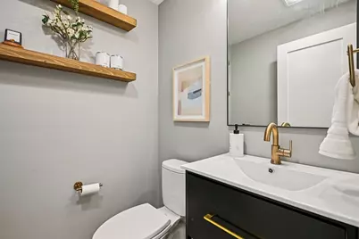 10 Wakefield Ave #B, Wakefield, MA 01880 - Photo 19