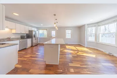 4 Rowe Ct #4, Boston, MA 02131 - Photo 5