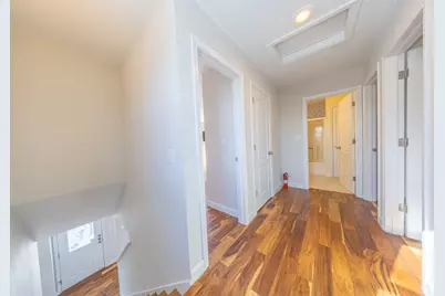 4 Rowe Ct #4, Boston, MA 02131 - Photo 9