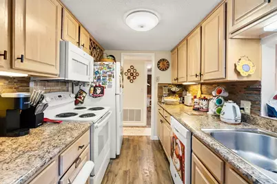 55 Brian Dr #G, Stoughton, MA 02072 - Photo 9