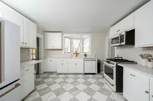 47 Academy Ave, Weymouth, MA 02189 - Photo 13