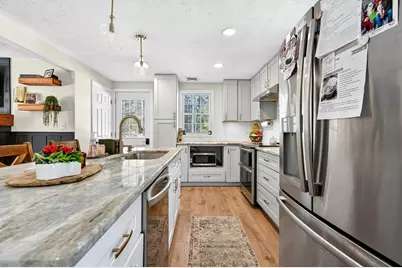 370 W Townsend Rd, Lunenburg, MA 01462 - Photo 7