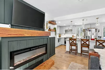 370 W Townsend Rd, Lunenburg, MA 01462 - Photo 5