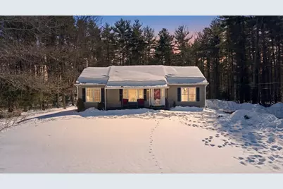 8 Wallis St, Douglas, MA 01516 - Photo 39