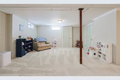 8 Wallis St, Douglas, MA 01516 - Photo 29