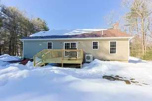 8 Wallis St, Douglas, MA 01516 - Photo 35