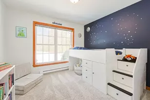 8 Wallis St, Douglas, MA 01516 - Photo 21