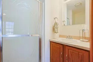 8 Wallis St, Douglas, MA 01516 - Photo 25