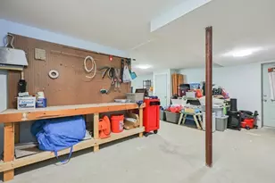 8 Wallis St, Douglas, MA 01516 - Photo 31