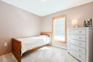 8 Wallis St, Douglas, MA 01516 - Photo 17