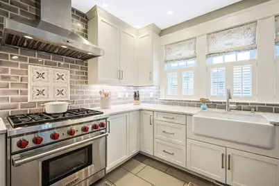 37 Pelton St, Boston, MA 02132 - Photo 11