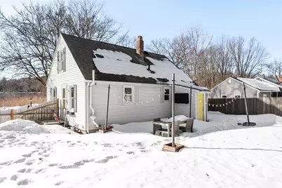 2 Riverlin Pkwy, Millbury, MA 01527 - Photo 19