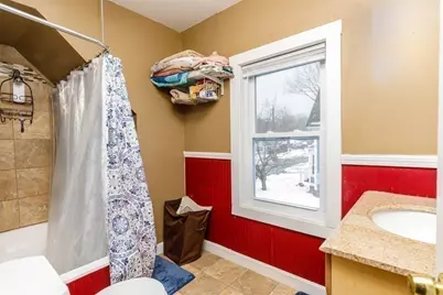 158 Hall Street, Leominster, MA 01453 - Photo 15