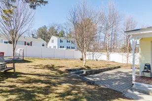 158 Hall St, Leominster, MA 01453 - Photo 17