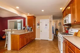 158 Hall St, Leominster, MA 01453 - Photo 3