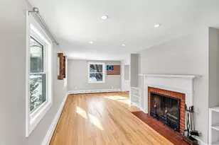 140 Slumber Ln, Springfield, MA 01128 - Photo 3