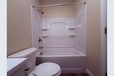 85 Lowell #6, Peabody, MA 01960 - Photo 15