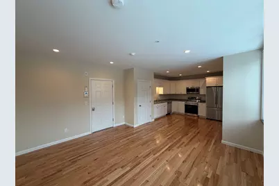 85 Lowell #6, Peabody, MA 01960 - Photo 9