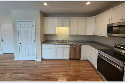 85 Lowell #6, Peabody, MA 01960 - Photo 3