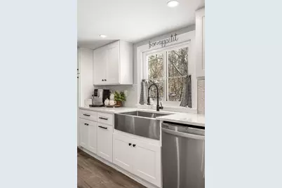 738 Whiting St, Hanover, MA 02339 - Photo 19