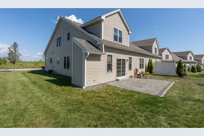 843 Ledgewood Way #843, Clinton, MA 01510 - Photo 3