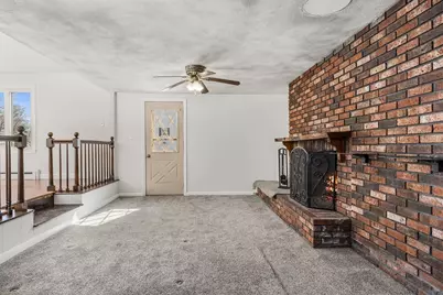 2 Perreault Ave, Billerica, MA 01821 - Photo 3