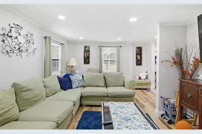 238 E Main St, Chicopee, MA 01020 - Photo 5