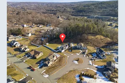 18 Downy Cir, Fitchburg, MA 01420 - Photo 3