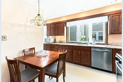 16-18 Pondview Rd, Arlington, MA 02474 - Photo 7