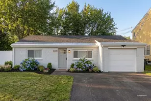 119B E Main St, Merrimac, MA 01860 - Photo 1