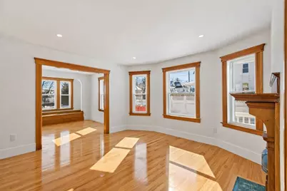 27 Montague St, Worcester, MA 01603 - Photo 11