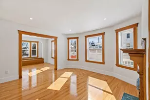 27 Montague St, Worcester, MA 01603 - Photo 11