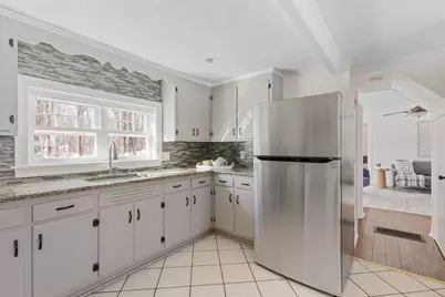 20 Vine St, Ashland, MA 01721 - Photo 9