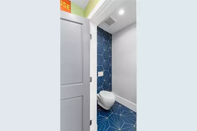 10 Sanborn Ave, Somerville, MA 02143 - Photo 13