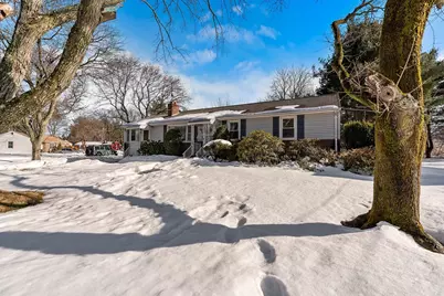 35 Gleason St, Framingham, MA 01701 - Photo 1