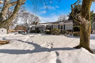 35 Gleason St, Framingham, MA 01701 - Photo 1