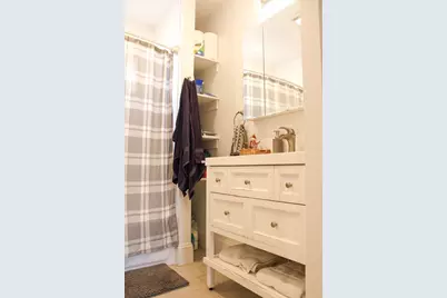 116 Holland St #2R, Somerville, MA 02144 - Photo 7