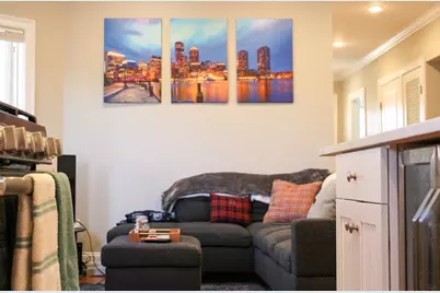 116 Holland St #2R, Somerville, MA 02144 - Photo 5