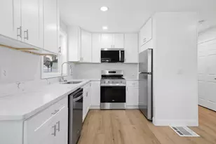 19 Garden St, Haverhill, MA 01830 - Photo 13