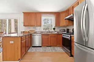 13 Russells Way, Westford, MA 01886 - Photo 3