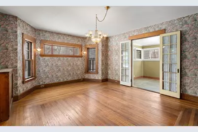 61 Cleveland St, Holyoke, MA 01040 - Photo 11