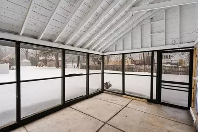 61 Cleveland St, Holyoke, MA 01040 - Photo 17
