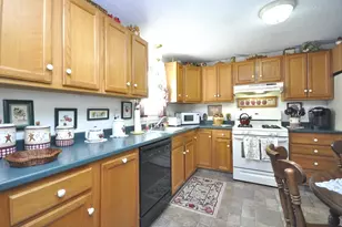 95 Amber Dr, East Bridgewater, MA 02333 - Photo 7