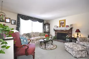 95 Amber Dr, East Bridgewater, MA 02333 - Photo 3