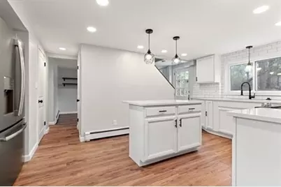 18 Wainwright Ave, Haverhill, MA 01835 - Photo 5