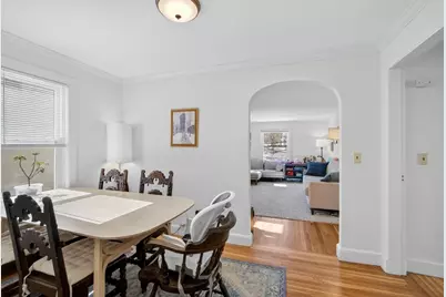 8-10 Willow St, Newton, MA 02459 - Photo 5