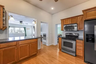 10 Metropolitan Ave, Ashland, MA 01721 - Photo 7