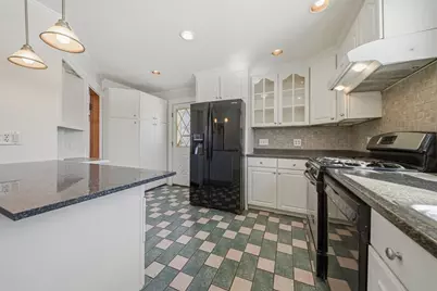 36 Jasper St, Saugus, MA 01906 - Photo 9