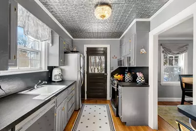 97 Pleasant St, Milton, MA 02186 - Photo 15